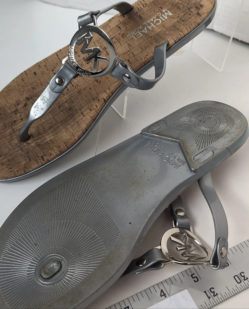 Michael Kors MK BUNDLE Charm Jelly PVC Flip Flops Sandals  Size 7